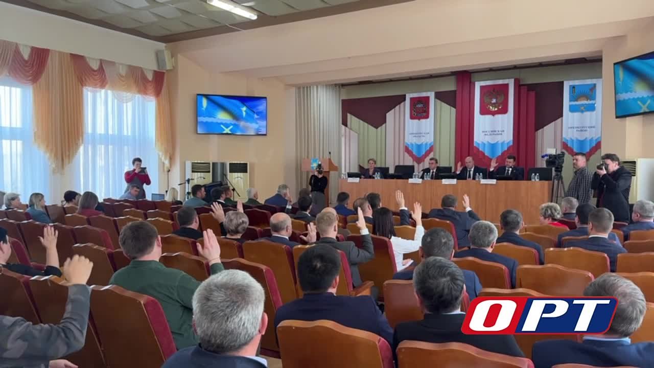 Василий Шмарин вновь избран главой Оренбургского района