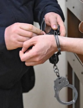 В Оренбуржье иностранец обвиняется в грабеже несовершеннолетней