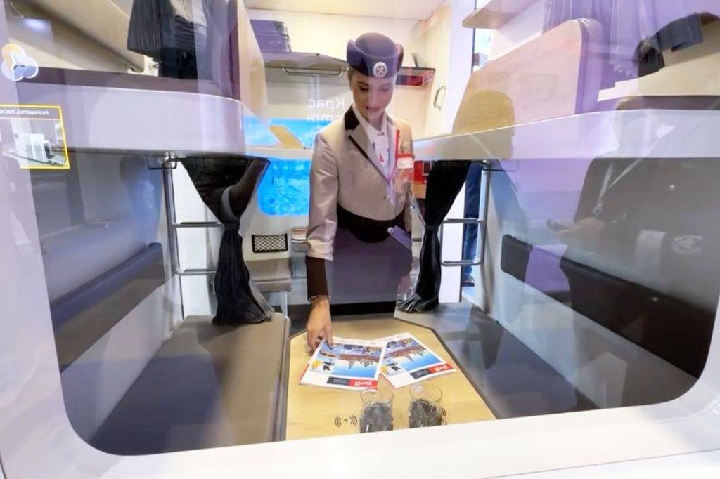 В РЖД показали новый плацкартный вагон: больше мест, длиннее полки и отдельная душевая В РЖД показали новый плацкартный вагон: больше мест, длиннее полки и отдельная душевая