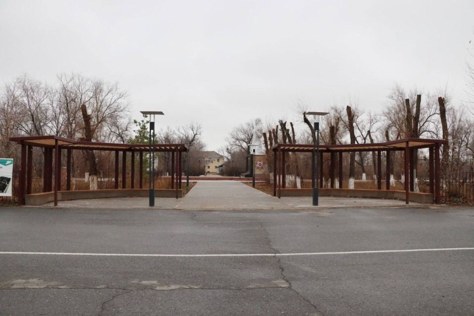 В Соль-Илецке благоустроили городской сквер на улице Карла Маркса