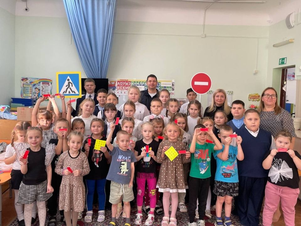 В детском саду №16 прошла увлекательная игра «Волшебный светофор»