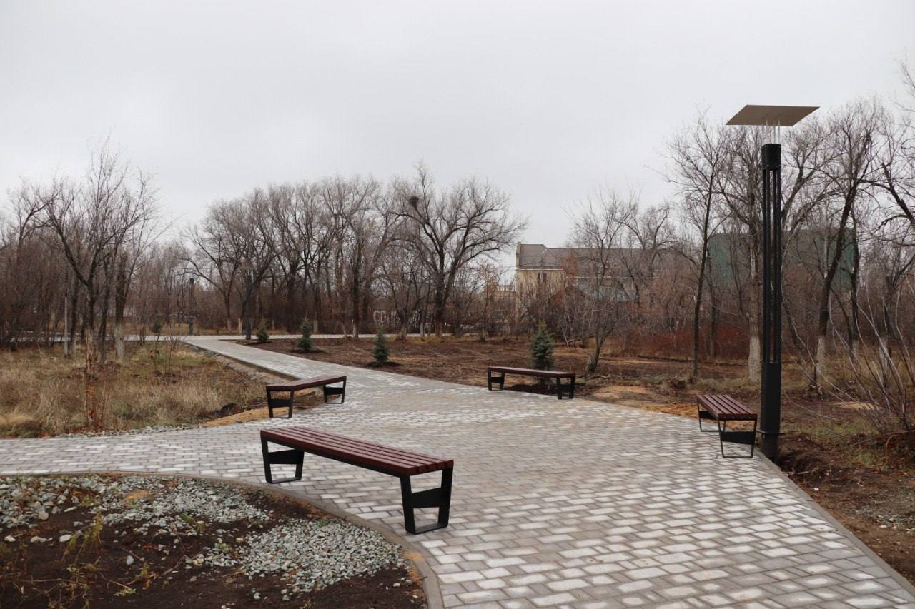 В Соль-Илецке закончили ремонт сквера на улице Карла Маркса В Соль-Илецке закончили ремонт сквера на улице Карла Маркса