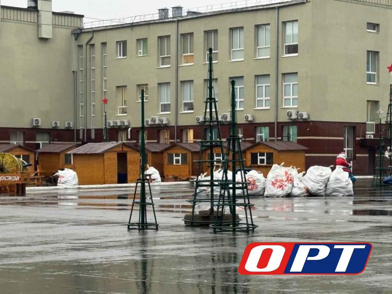 Оренбург готовится к встрече Нового года Оренбург готовится к встрече Нового года