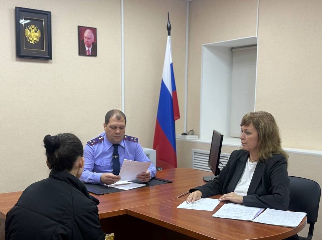 Во Всемирный День ребёнка руководитель следственного управления и Уполномоченный по правам ребёнка в Оренбургской области провели совместный выездной прием граждан в Соль-Илецке