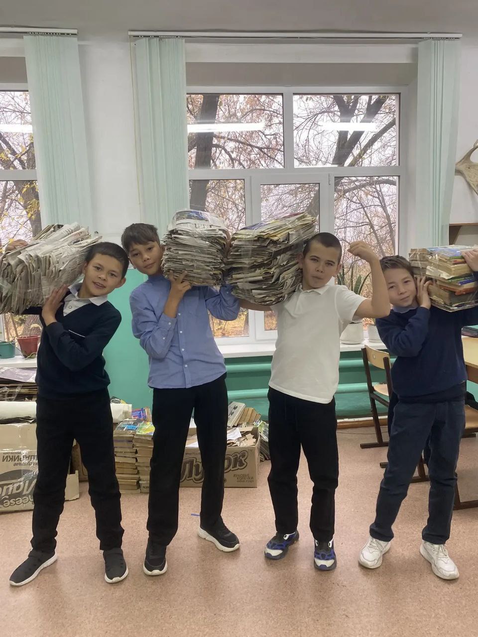 Батл продолжается: оренбуржцы принимают участие в акции по сбору макулатуры Батл продолжается: оренбуржцы принимают участие в акции по сбору макулатуры