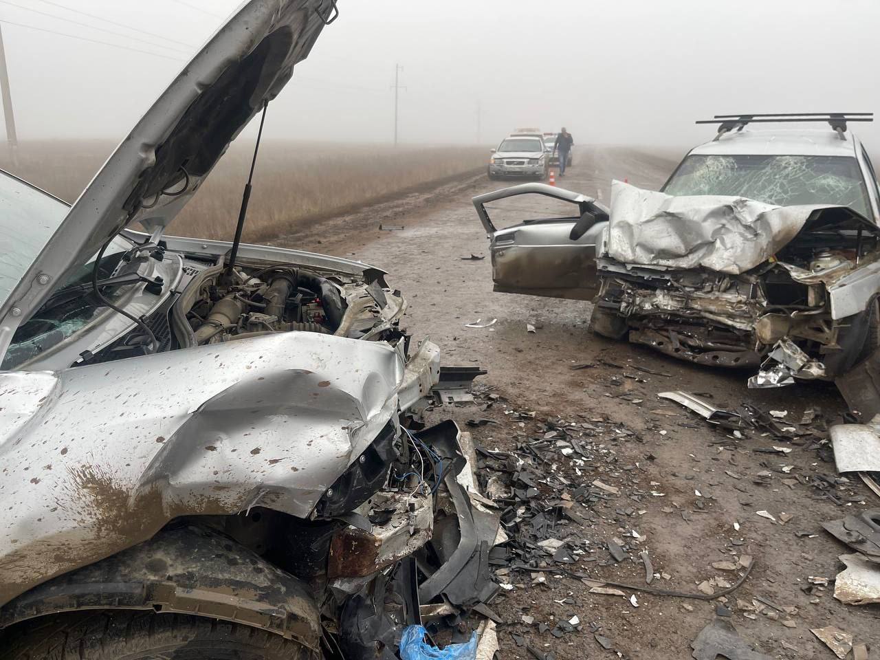 Лобовое столкновение под Оренбургом: водитель ВАЗа погиб, пассажирка в больнице после утренней аварии Лобовое столкновение под Оренбургом: водитель ВАЗа погиб, пассажирка в больнице после утренней аварии