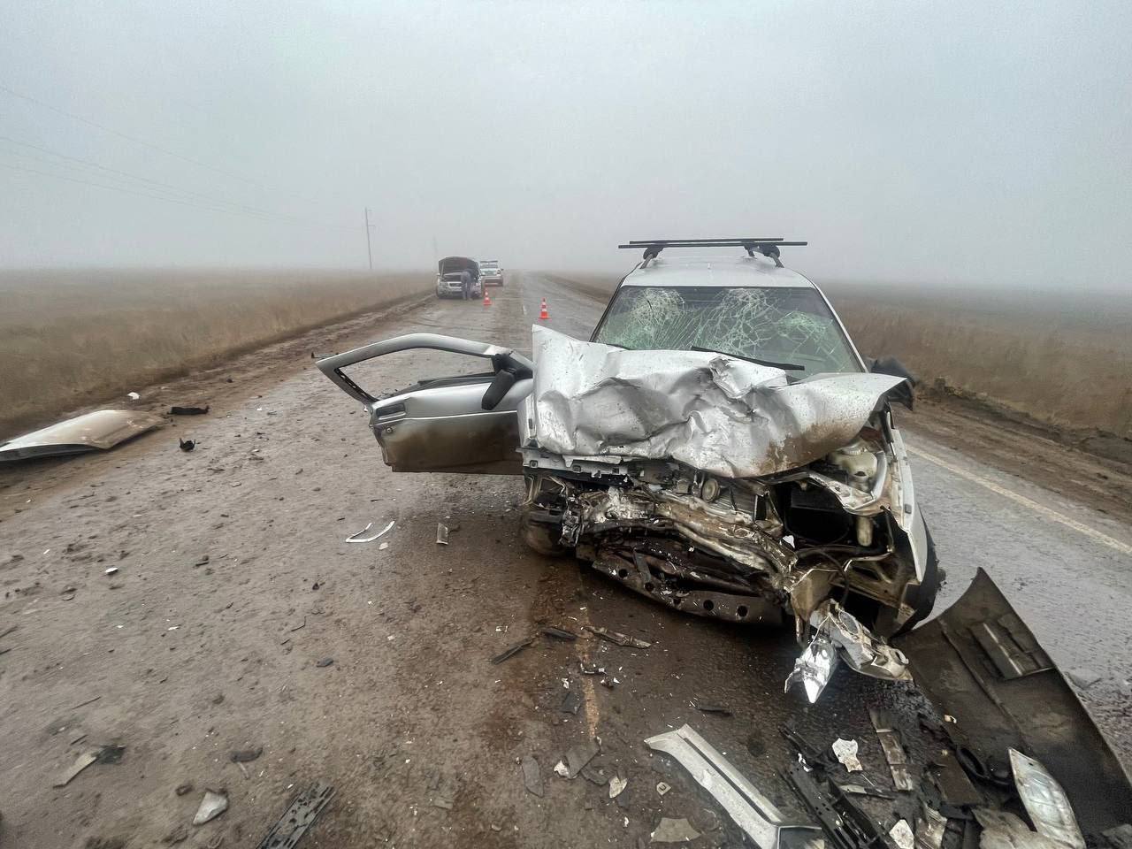 Лобовое столкновение под Оренбургом: водитель ВАЗа погиб, пассажирка в больнице после утренней аварии Лобовое столкновение под Оренбургом: водитель ВАЗа погиб, пассажирка в больнице после утренней аварии