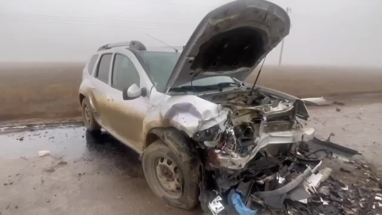 Лобовое столкновение под Оренбургом: водитель ВАЗа погиб, пассажирка в больнице после утренней аварии