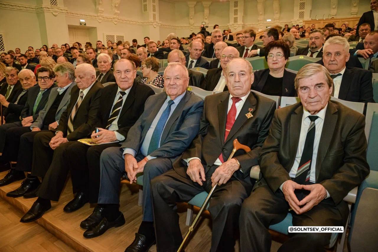 Евгений Солнцев: Подвели итоги сельскохозяйственного сезона Евгений Солнцев: Подвели итоги сельскохозяйственного сезона