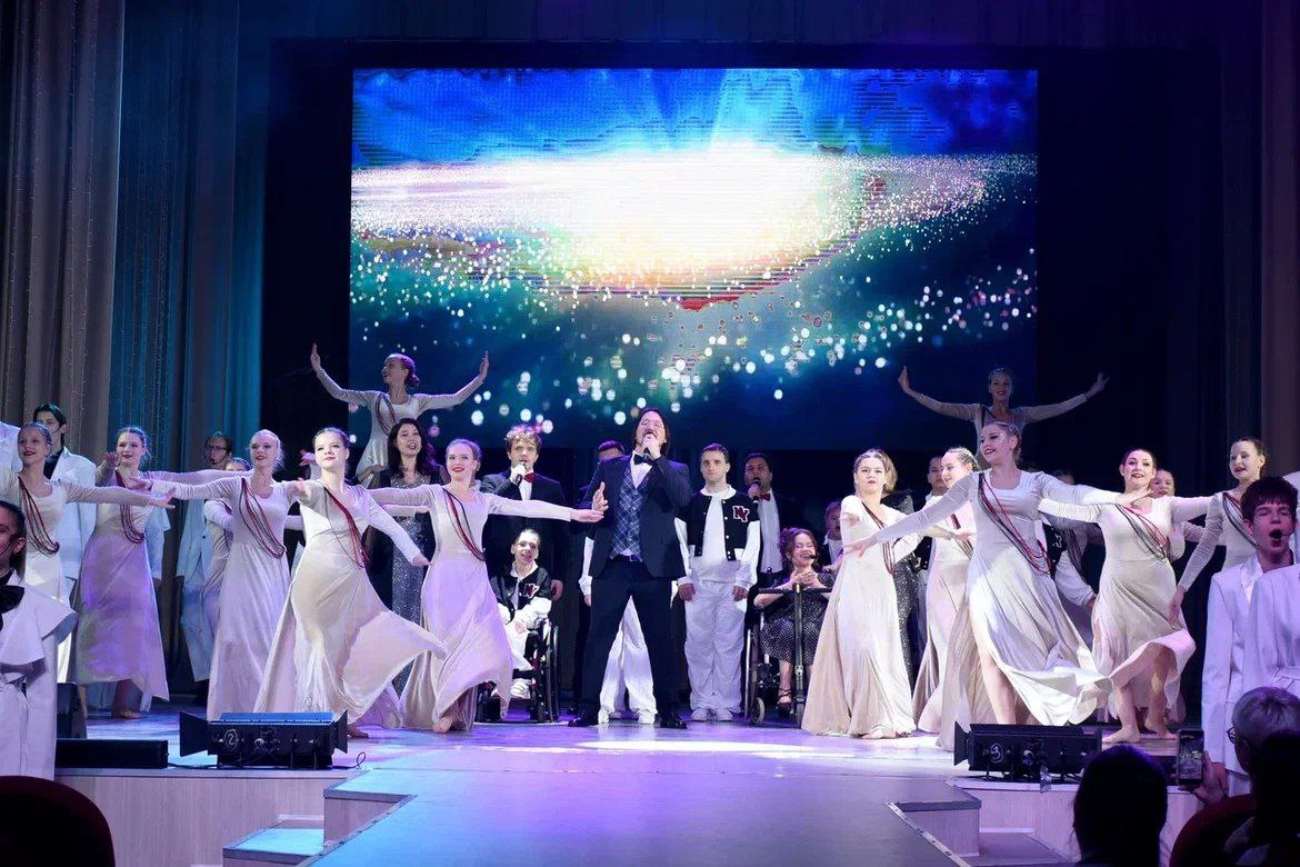 Три десятилетия на сцене: «Классная компания» из Оренбурга отметила юбилей! Три десятилетия на сцене: «Классная компания» из Оренбурга отметила юбилей!