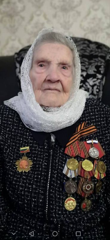 Евгений Солнцев: В Год защитника Отечества и 80-летия Победы в Великой Отечественной войне жительница хутора Степановского Екатерина Дмитриевна Павлик отмечает 100-летие!