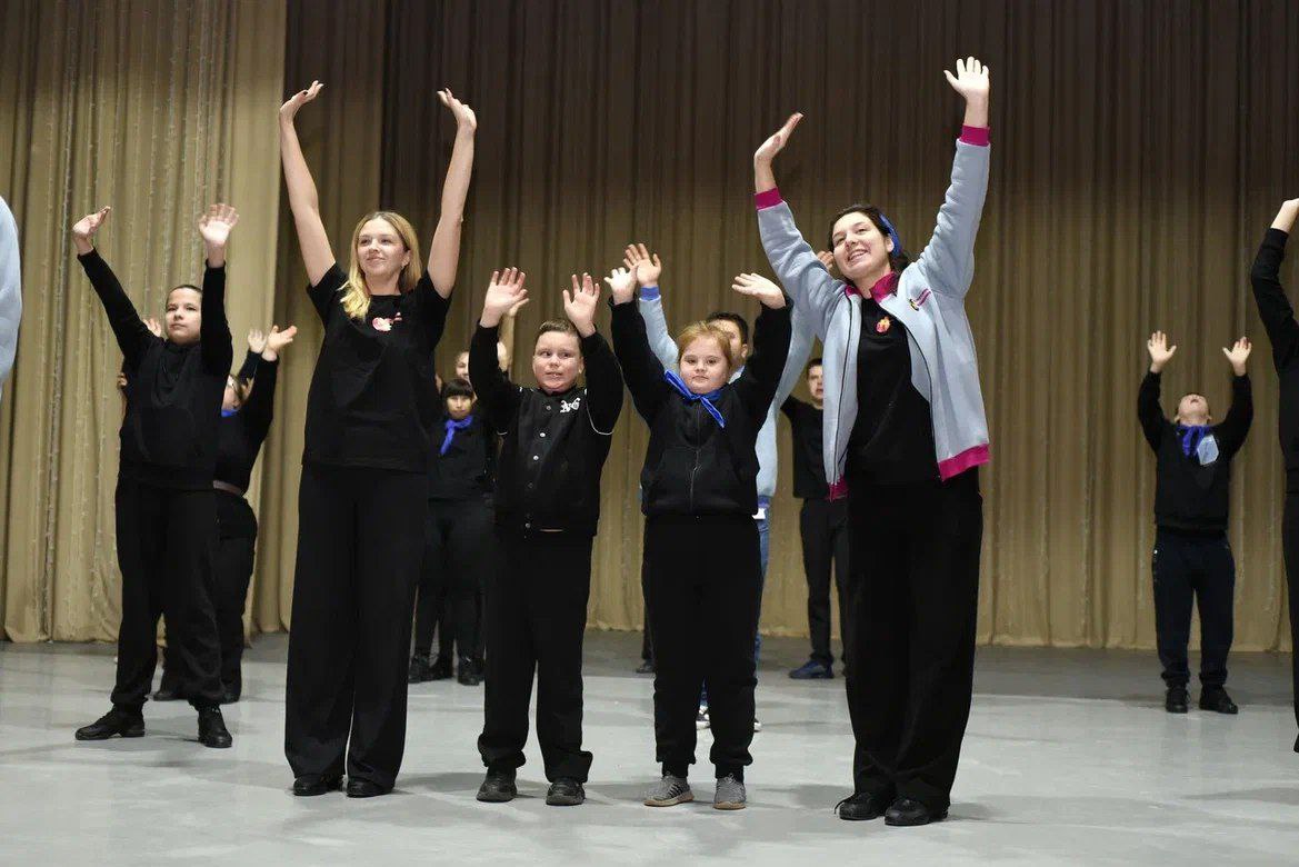 Три десятилетия на сцене: «Классная компания» из Оренбурга отметила юбилей! Три десятилетия на сцене: «Классная компания» из Оренбурга отметила юбилей!