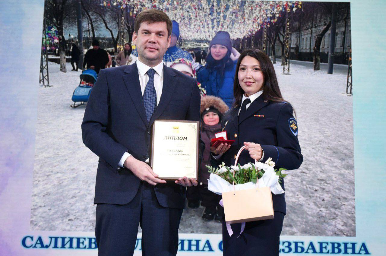 Альберт Юмадилов: Сегодня мне выпала честь поздравить многодетных оренбуржцев и вручить им муниципальные награды - медали «Материнство» и почетные знаки «Отцовская слава», ставшие символами глубокого уважения и общественного...