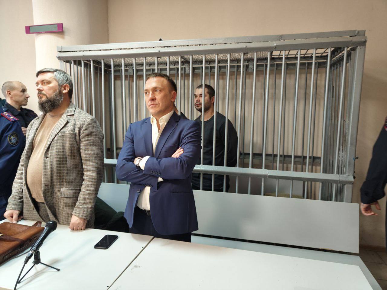 Суд продлил арест Макаровых