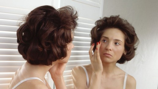 Угробят даже люксовый образ: стилист назвала безнадежно устаревшие оттенки волос