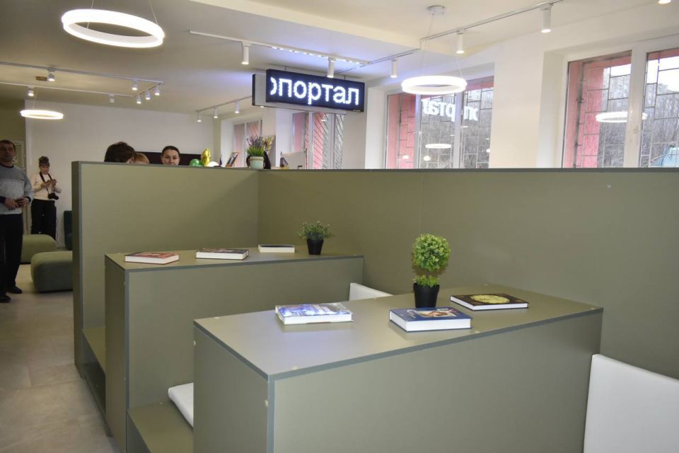 Оренбуржье помогло открыть первую модельную библиотеку и обновить музей в подшефном Перевальске