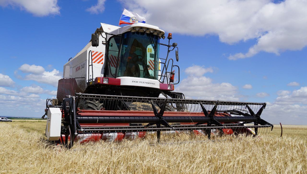 Уважаемые оренбуржцы!. . Сегодня, 7 декабря, Оренбургская область отмечает день своего образования в её нынешних границах Уважаемые оренбуржцы!. . Сегодня, 7 декабря, Оренбургская область отмечает день своего образования в её нынешних границах