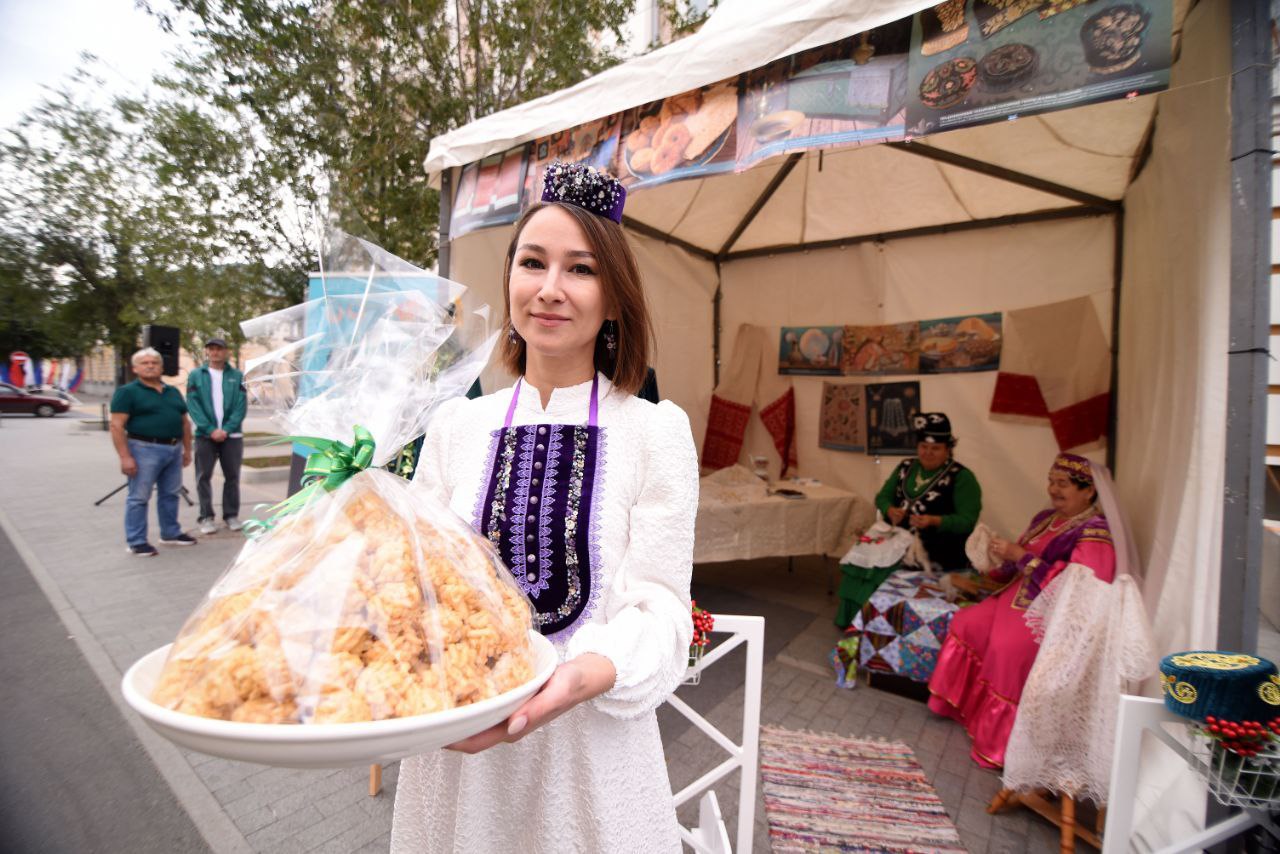 Уважаемые оренбуржцы!. . Сегодня, 7 декабря, Оренбургская область отмечает день своего образования в её нынешних границах Уважаемые оренбуржцы!. . Сегодня, 7 декабря, Оренбургская область отмечает день своего образования в её нынешних границах