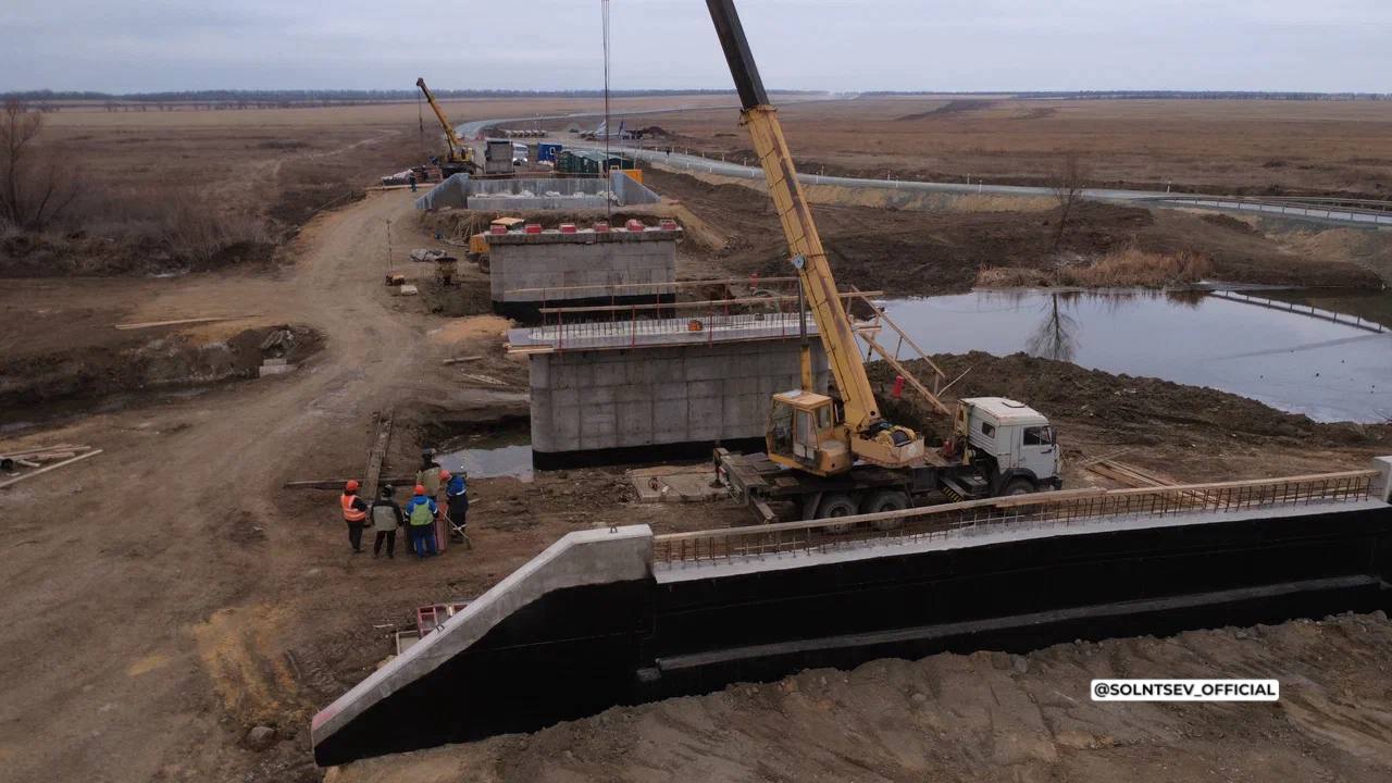 Евгений Солнцев: Дорожные строители приступили к ремонту мостов, которые будут введены в эксплуатацию в 2026 году