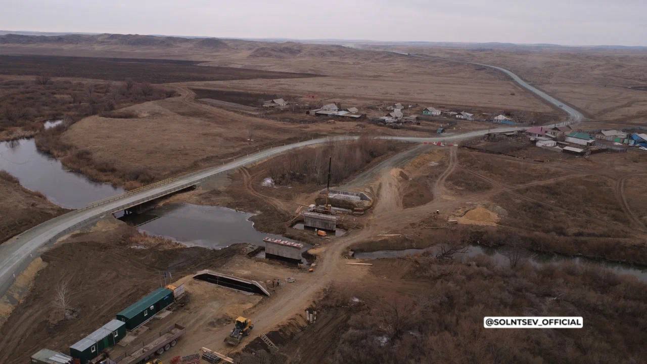 Евгений Солнцев: Дорожные строители приступили к ремонту мостов, которые будут введены в эксплуатацию в 2026 году Евгений Солнцев: Дорожные строители приступили к ремонту мостов, которые будут введены в эксплуатацию в 2026 году
