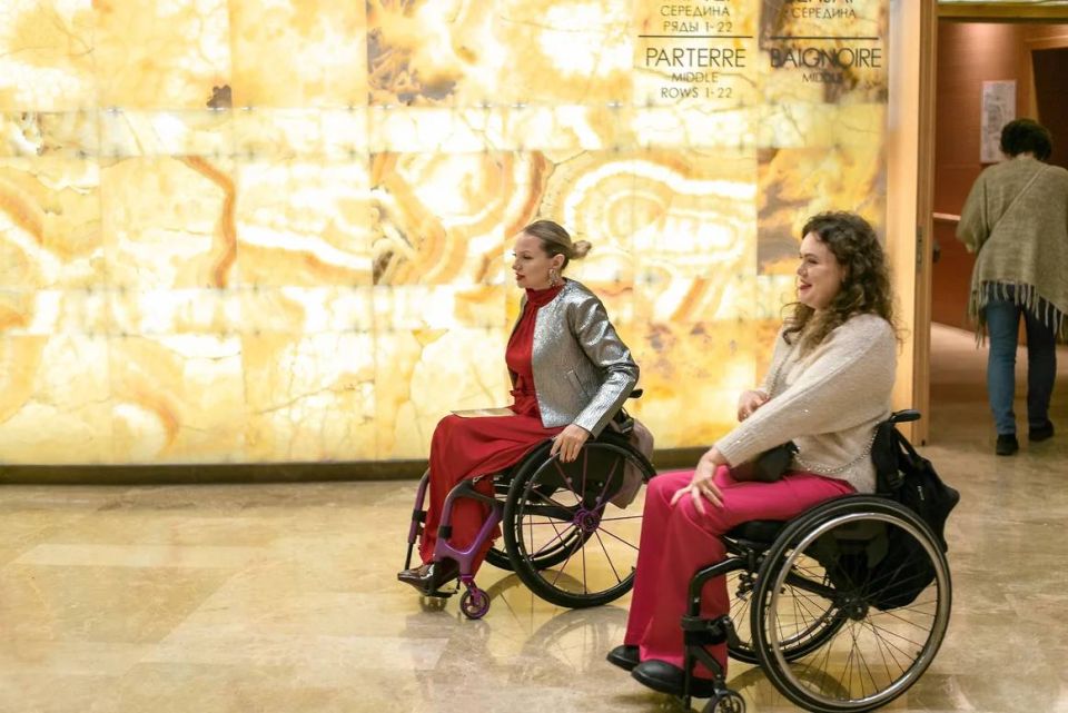 � ���������� ������� ��������������� ������� � �������������