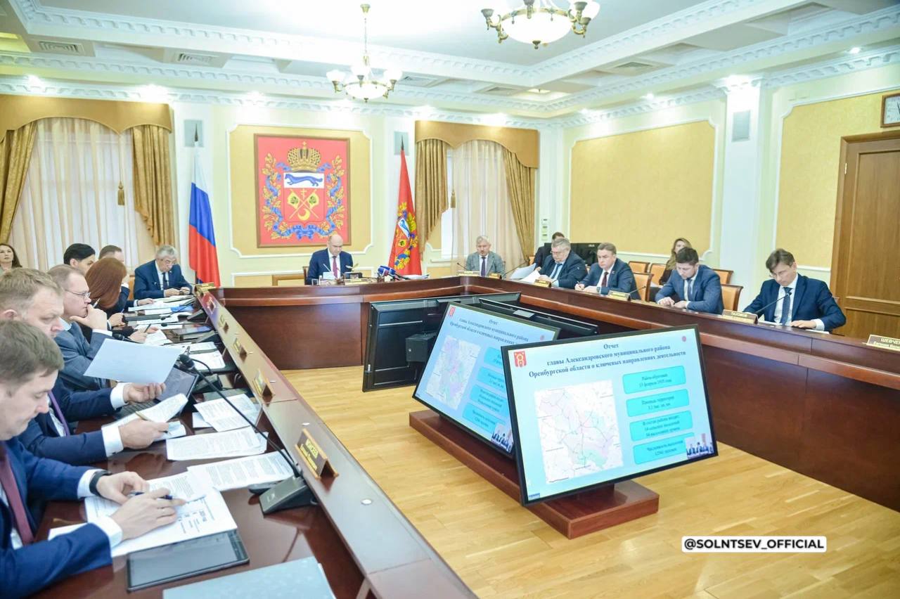 Евгений Солнцев: Еженедельные заседания Правительства – возможность не только утвердить нормативные акты, но и поднять все волнующие вопросы Евгений Солнцев: Еженедельные заседания Правительства – возможность не только утвердить нормативные акты, но и поднять все волнующие вопросы