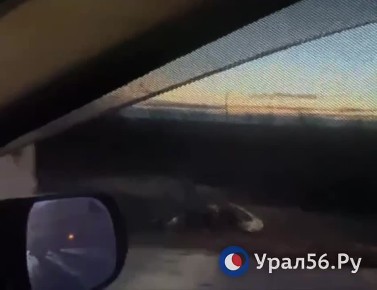 ДТП с грузовиком у Халилово в Гайском городском округе: Легковой автомобиль слетел в кювет