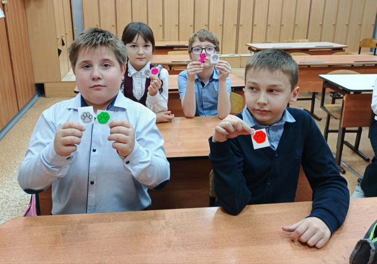 Сотрудники Госавтоинспекции провели беседу в автошколе ДОСААФ Орска с будущими кандидатами в водители, на тему: "Начинай по правилам" Сотрудники Госавтоинспекции провели беседу в автошколе ДОСААФ Орска с будущими кандидатами в водители, на тему: "Начинай по правилам"