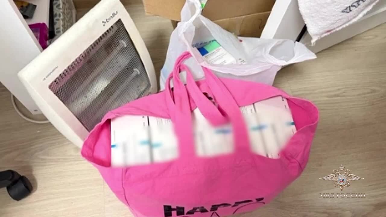 Семь человек задержаны в Москве и Оренбургской области за сбыт фальсифицированных лекарств