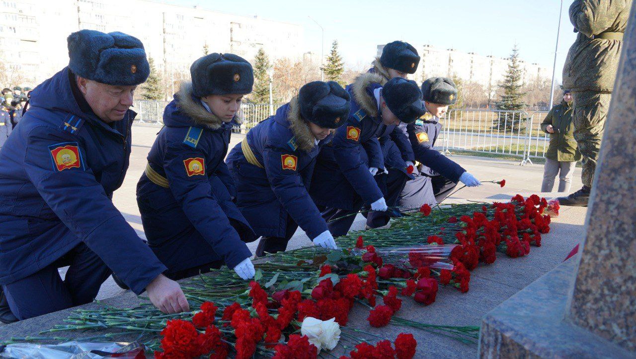 Оренбург вспоминает Героев Отечества Оренбург вспоминает Героев Отечества