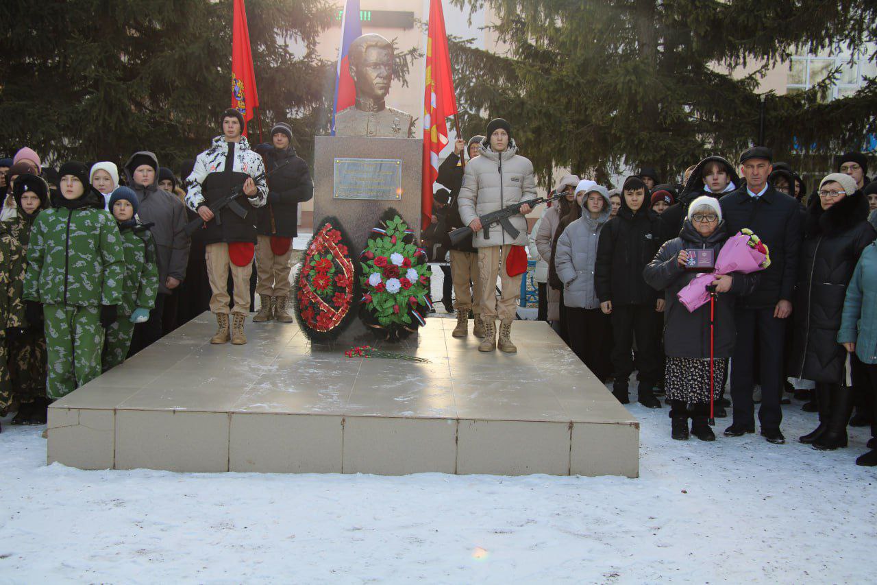 9 декабря, в День Героев Отечества, в Оренбуржье прошли торжественные мероприятия 9 декабря, в День Героев Отечества, в Оренбуржье прошли торжественные мероприятия