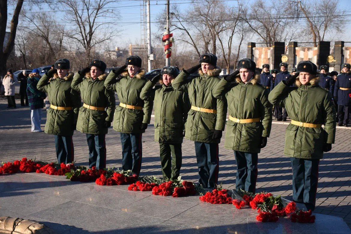 Оренбург вспоминает Героев Отечества Оренбург вспоминает Героев Отечества
