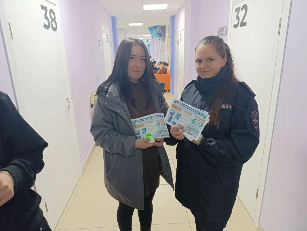 4 декабря сотрудники регионального центра по профилактике детского дорожно-транспортного травматизма ГАУ ДПО ИРО ОО провели занятия с учащимися МБОУ «Ташлинская СОШ» Ташлинского района 4 декабря сотрудники регионального центра по профилактике детского дорожно-транспортного травматизма ГАУ ДПО ИРО ОО провели занятия с учащимися МБОУ «Ташлинская СОШ» Ташлинского района