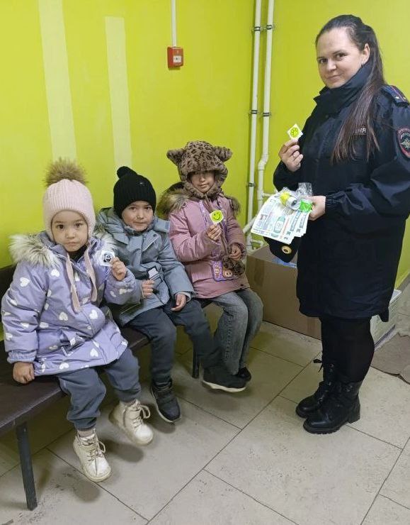 4 декабря сотрудники регионального центра по профилактике детского дорожно-транспортного травматизма ГАУ ДПО ИРО ОО провели занятия с учащимися МБОУ «Ташлинская СОШ» Ташлинского района 4 декабря сотрудники регионального центра по профилактике детского дорожно-транспортного травматизма ГАУ ДПО ИРО ОО провели занятия с учащимися МБОУ «Ташлинская СОШ» Ташлинского района