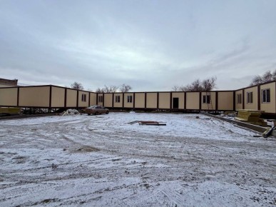 Новую модульную поликлинику на улице Новосибирской в Орске обещают достроить в срок – до конца декабря 2025 года