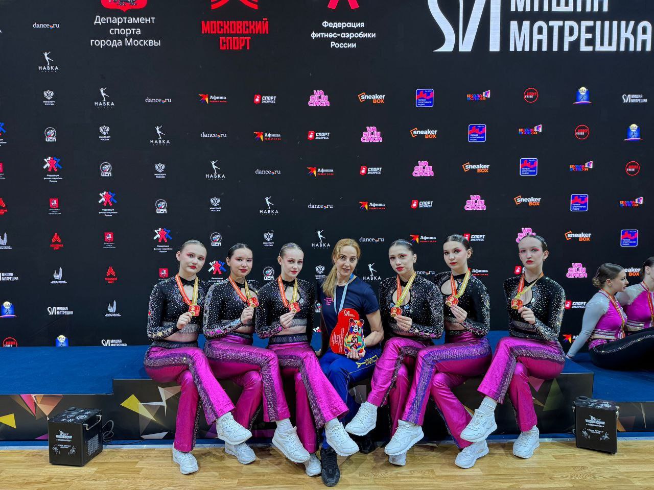 Команда «Эклипс» из Орска завоевала золото на всероссийских соревнованиях по фитнесаэробике Команда «Эклипс» из Орска завоевала золото на всероссийских соревнованиях по фитнесаэробике