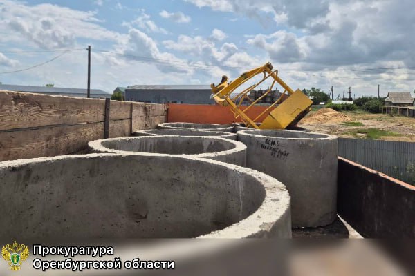 Рабочего придавило железой люлькой в Оренбургской области Рабочего придавило железой люлькой в Оренбургской области