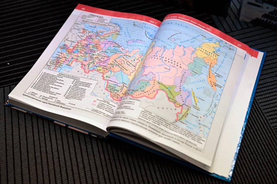 В Оренбуржье директору школы внесли представление из-за отсутствия учебной литературы для учащихся