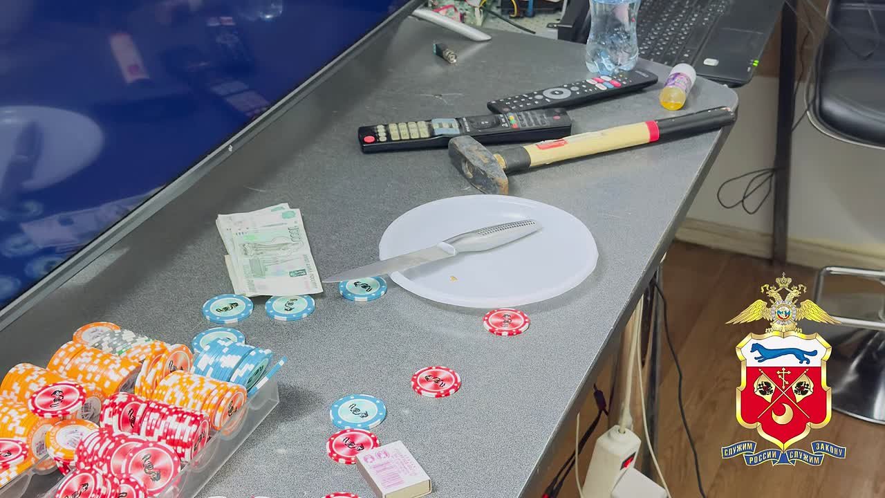 В Орске полиция и ФСБ накрыли подпольный покерный клуб с десятком столов