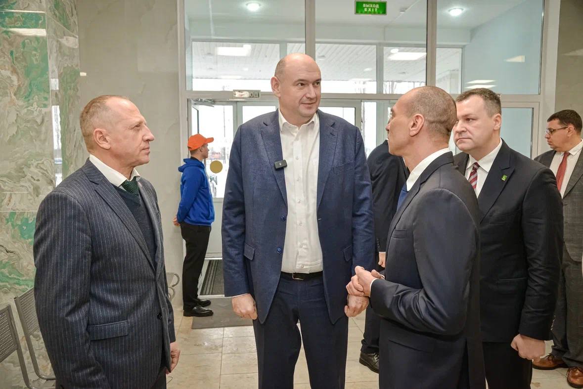 Сегодня, 13 декабря, губернатор Евгений Солнцев работает в Бузулуке