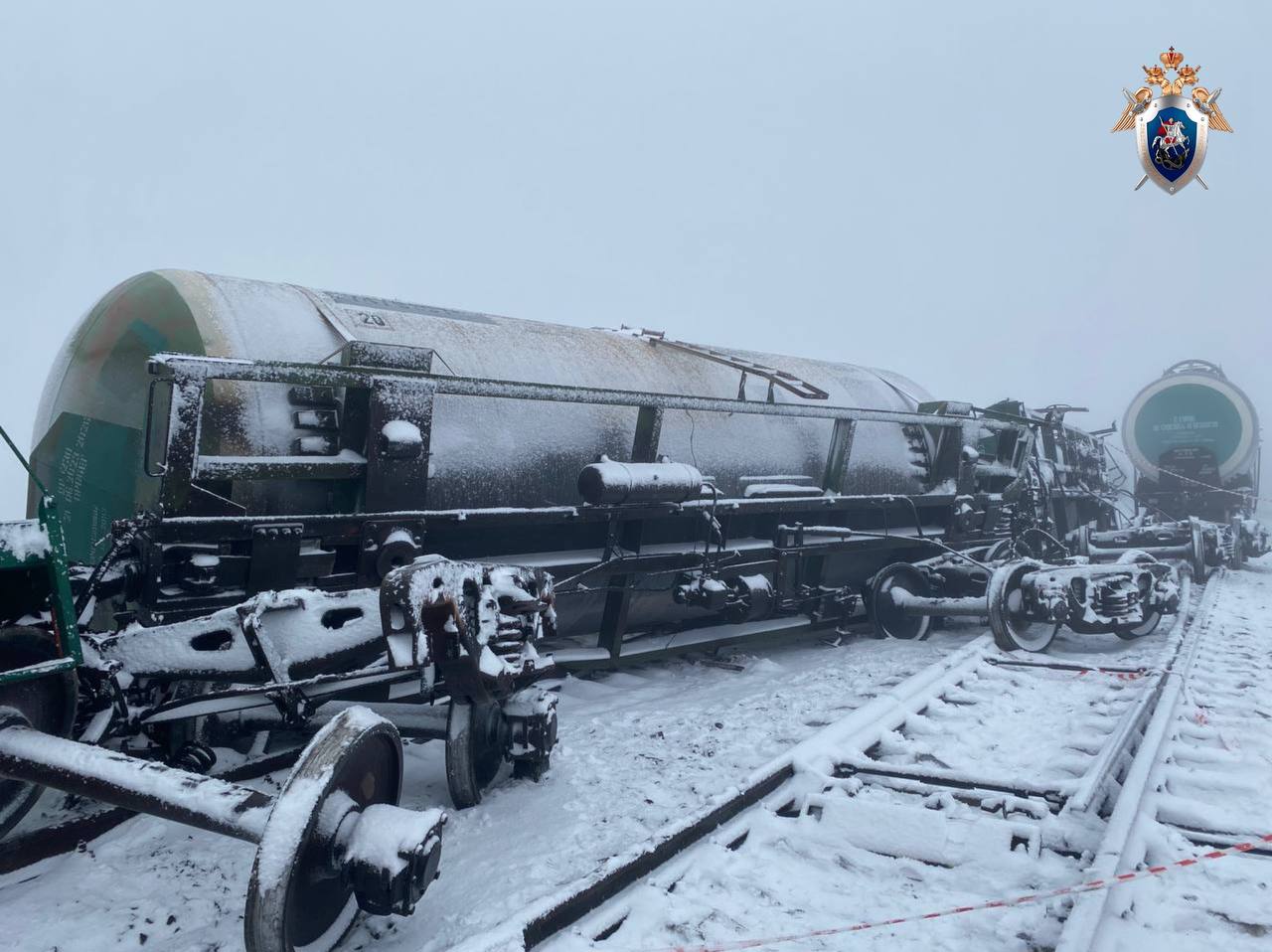 Три вагона-цистерны с пропан-бутаном сошли с рельс в Оренбургской области, сообщили в Центральном МСУТ СК России Три вагона-цистерны с пропан-бутаном сошли с рельс в Оренбургской области, сообщили в Центральном МСУТ СК России