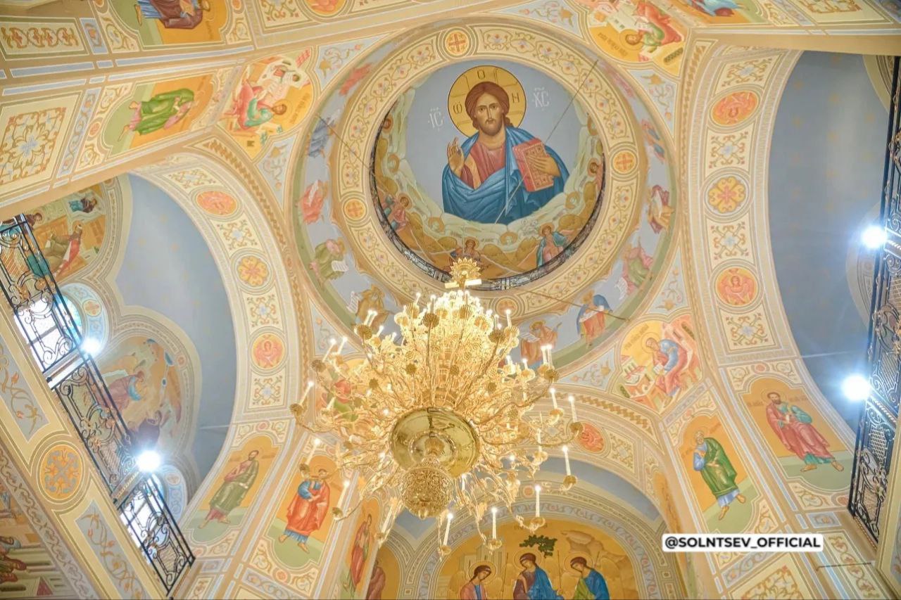 Роспись Свято-Троицкого кафедрального собора в Бузулуке близится к завершению Роспись Свято-Троицкого кафедрального собора в Бузулуке близится к завершению