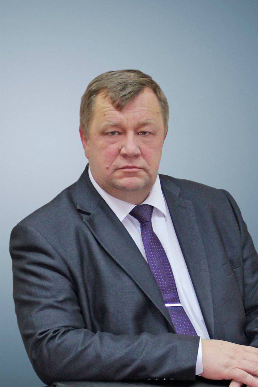 Правительство Оренбургской области выражает соболезнования родным и близким Свиридова Олега Михайловича — бывшего главы Грачёвского района, скоропостижно скончавшегося сегодня, 14 декабря 2025 года