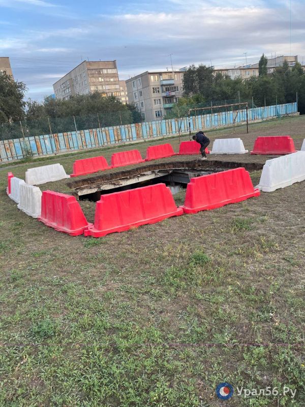 На владельца подземной парковки, которая обрушилась на стадионе школы №38 в Орске, подал в суд Роспотребнадзор