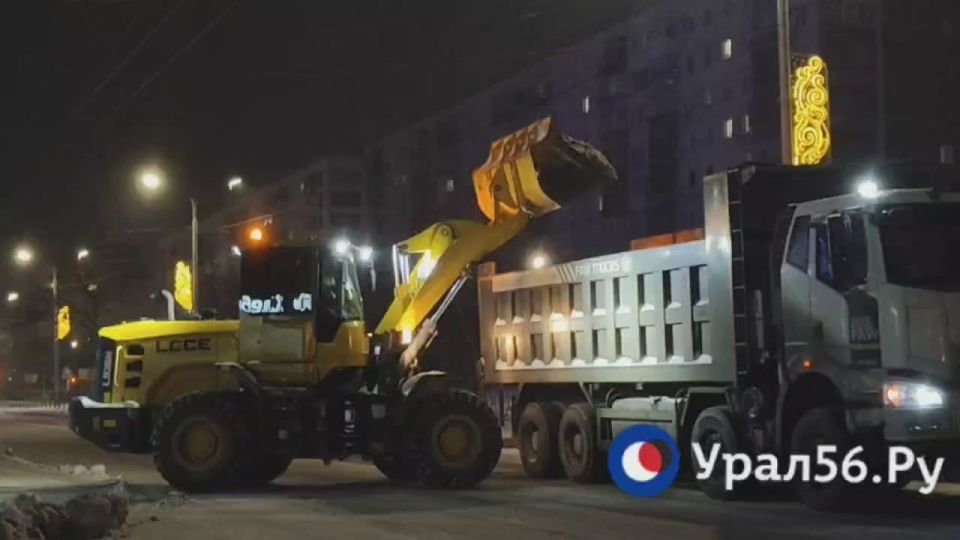 Город засыпает, просыпаются коммунальщики