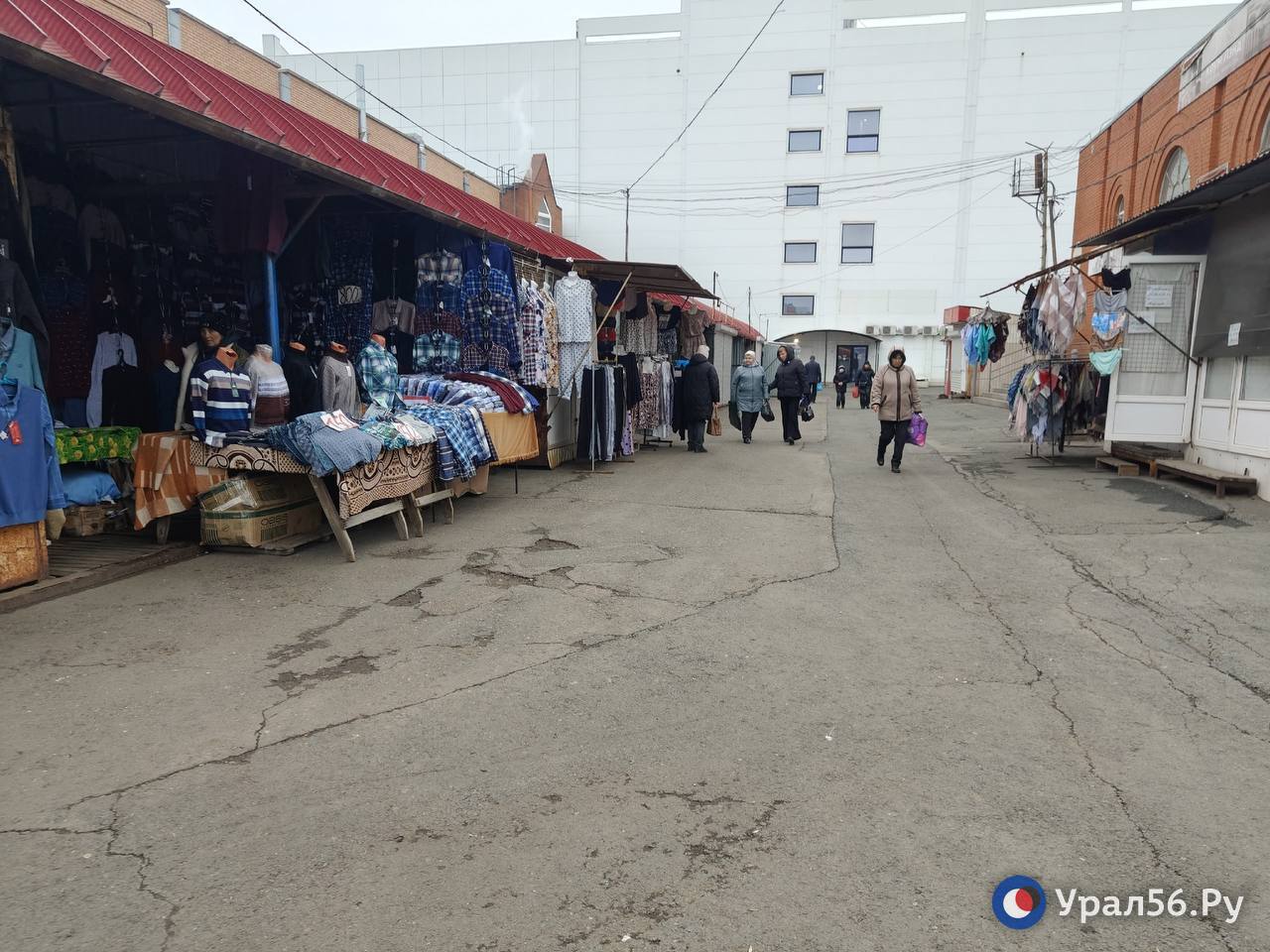 Центральный рынок в Оренбурге не будут закрывать еще как минимум год Центральный рынок в Оренбурге не будут закрывать еще как минимум год