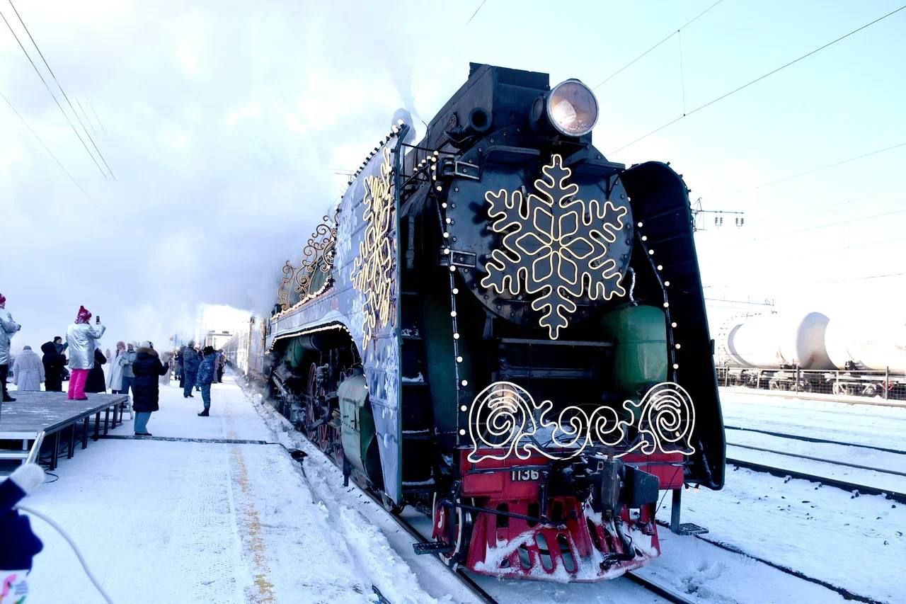 Поезд Деда Мороза прибыл в Оренбург