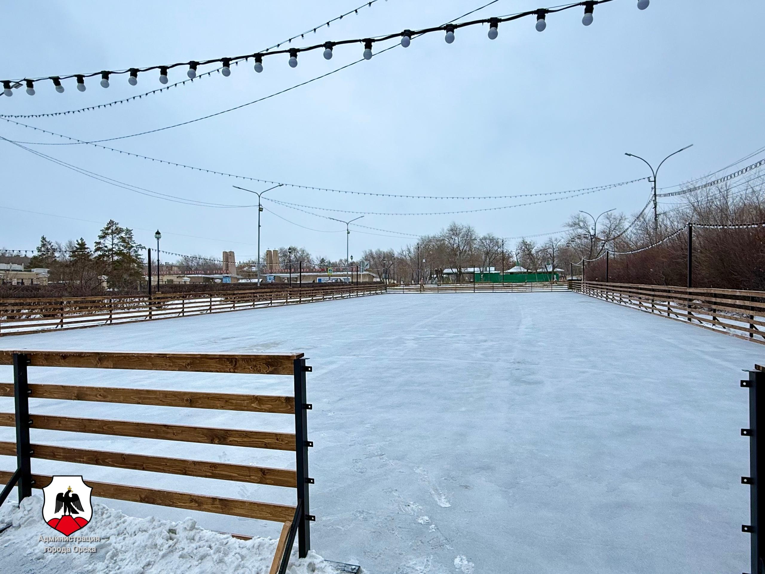 Прошлой ночью в Орске кто-то пытался украсть Новый год Прошлой ночью в Орске кто-то пытался украсть Новый год