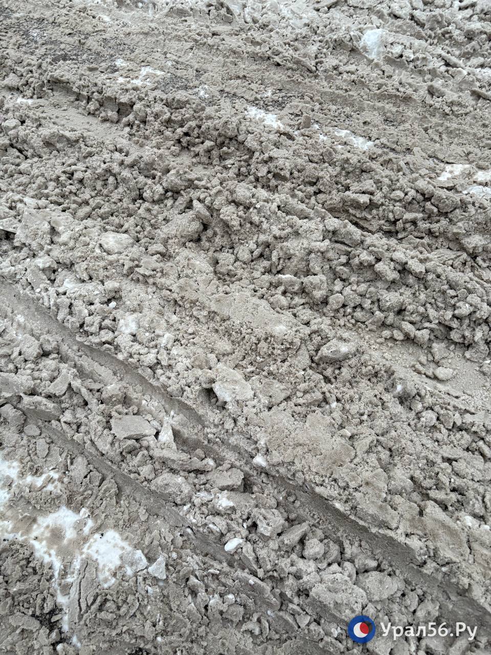 К концу ноября здесь было «море», а теперь сугробы К концу ноября здесь было «море», а теперь сугробы