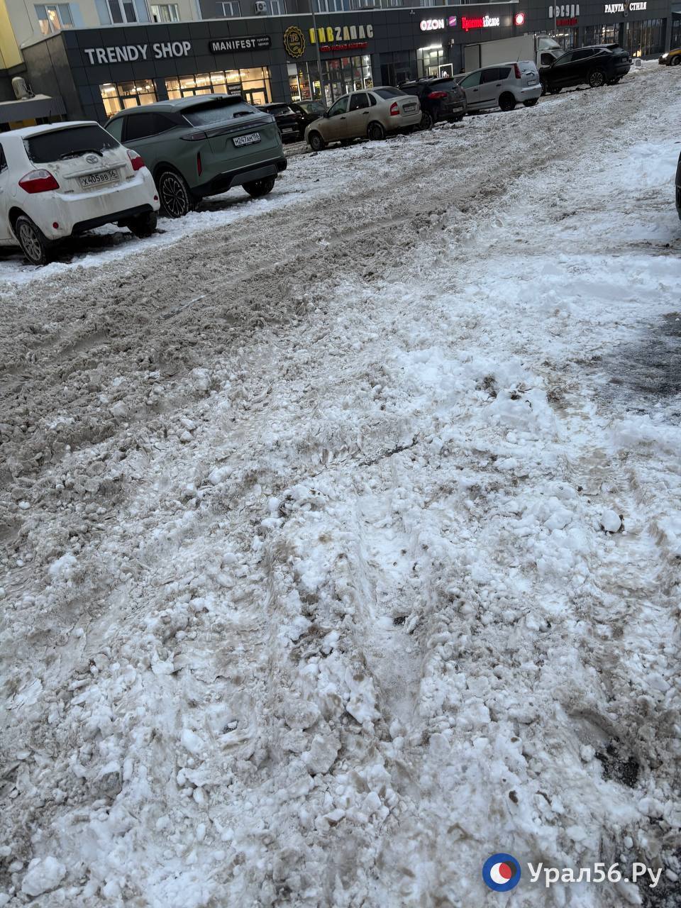 К концу ноября здесь было «море», а теперь сугробы К концу ноября здесь было «море», а теперь сугробы